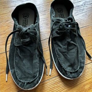 Men’s Canvas Lace-Up Shoes in Dark Green